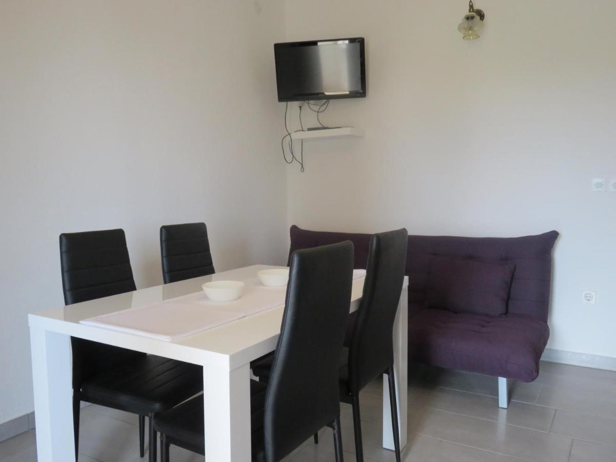 Apartmani Mm Starigrad Paklenica Ngoại thất bức ảnh