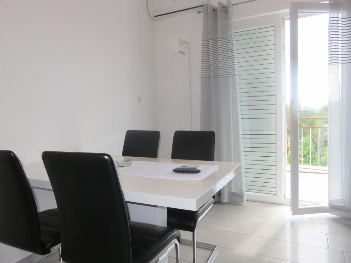 Apartmani Mm Starigrad Paklenica Ngoại thất bức ảnh