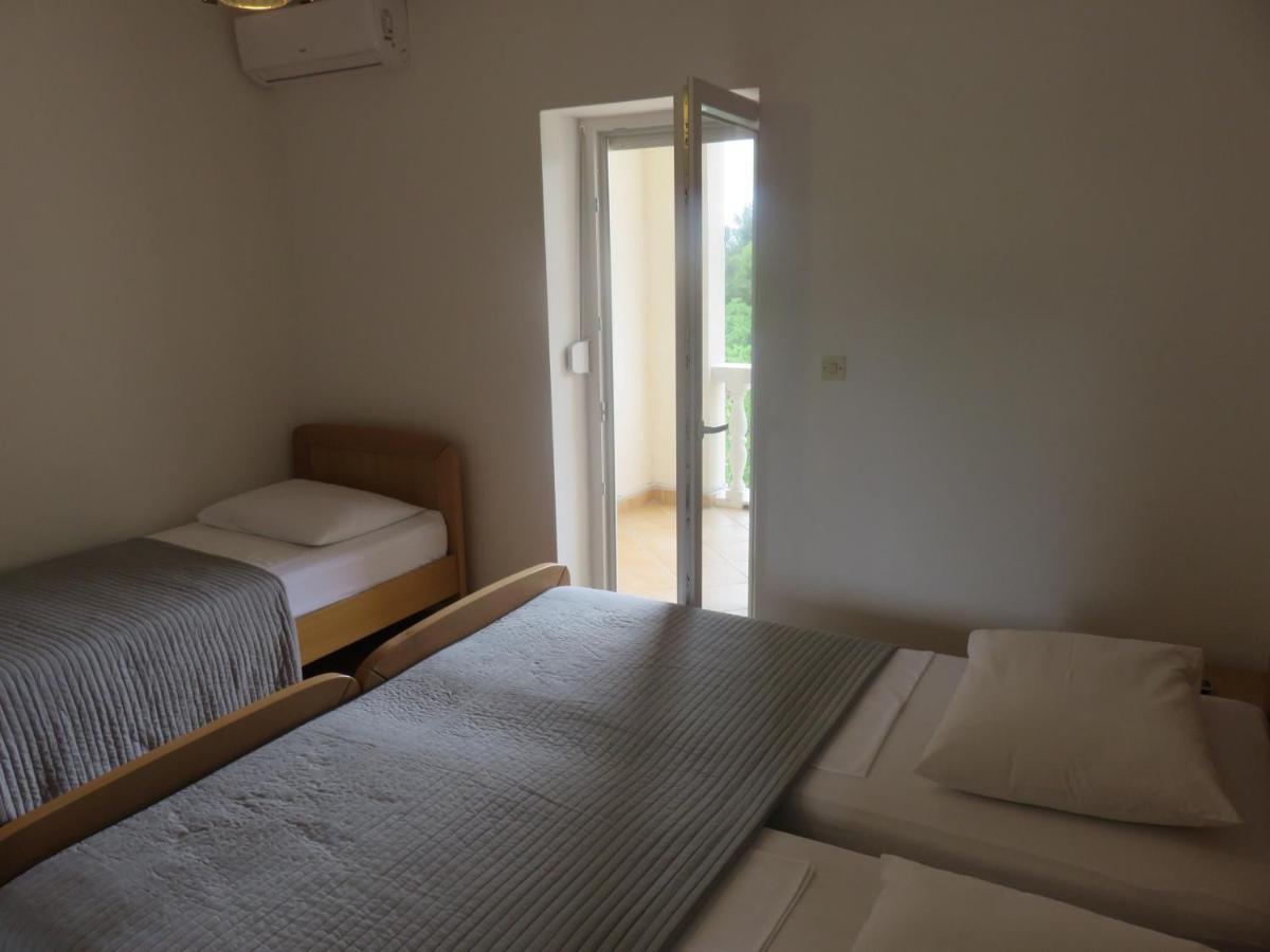 Apartmani Mm Starigrad Paklenica Ngoại thất bức ảnh
