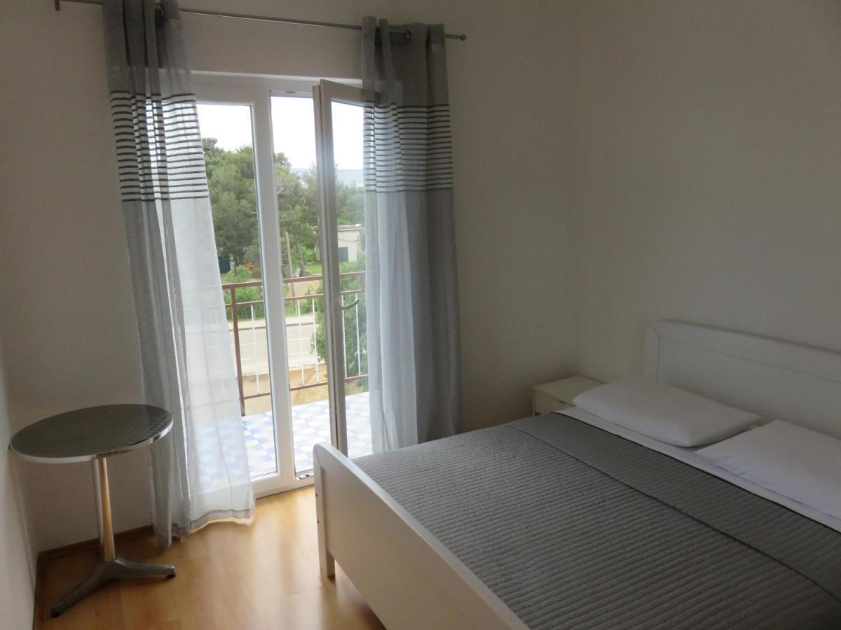 Apartmani Mm Starigrad Paklenica Ngoại thất bức ảnh
