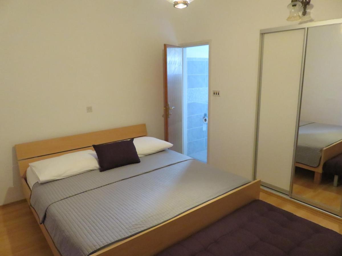 Apartmani Mm Starigrad Paklenica Ngoại thất bức ảnh